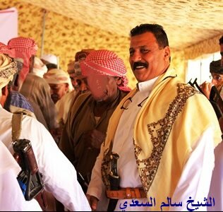 شيخ قبلي بارز يكشف مادار في اجتماع وزير الدفاع مع علماء حضرموت