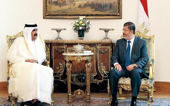 ذكر أنه سيجلب السعوديات والكويتيات والإماراتيات ليخدمن في بلاده.. أمير قطر يسر إلى أحد مقربيه بسيطرته على محمد مرسي والمنصف المرزوقي