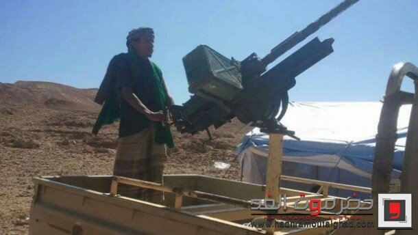 بأموال وأسلحة وسيارات التحكيم الرئاسي .. حلف قبائل حضرموت يتحول إلى جيش ويفرض طوقاً عسكرياً على الشركات النفطية